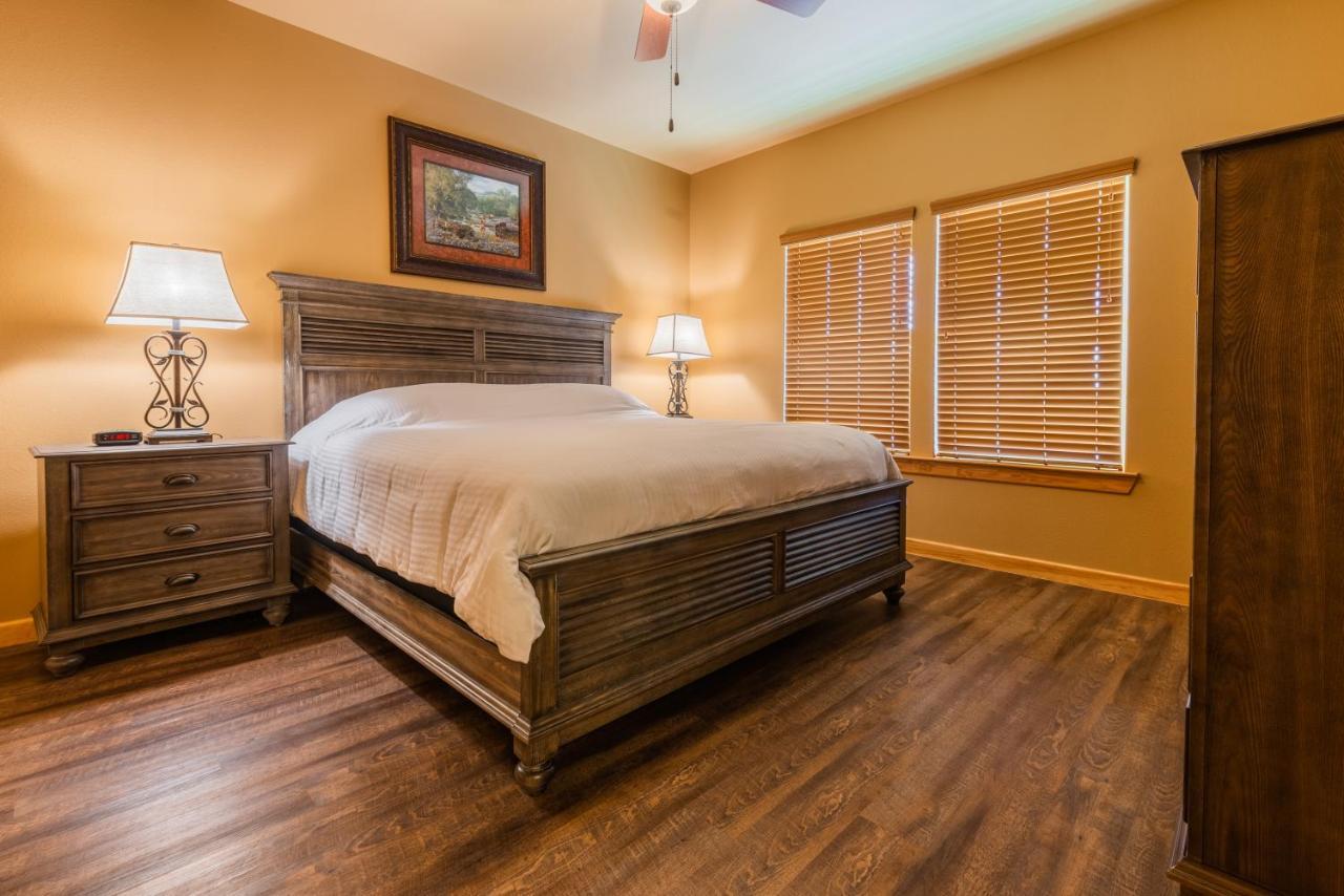 Three-Bedroom King Suite Sofa Bed